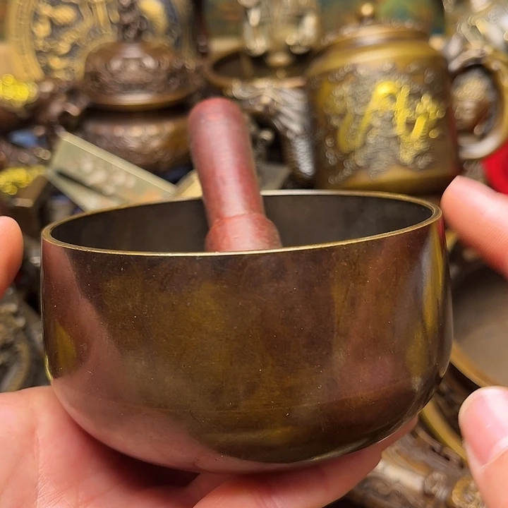 精美铜器批发档口