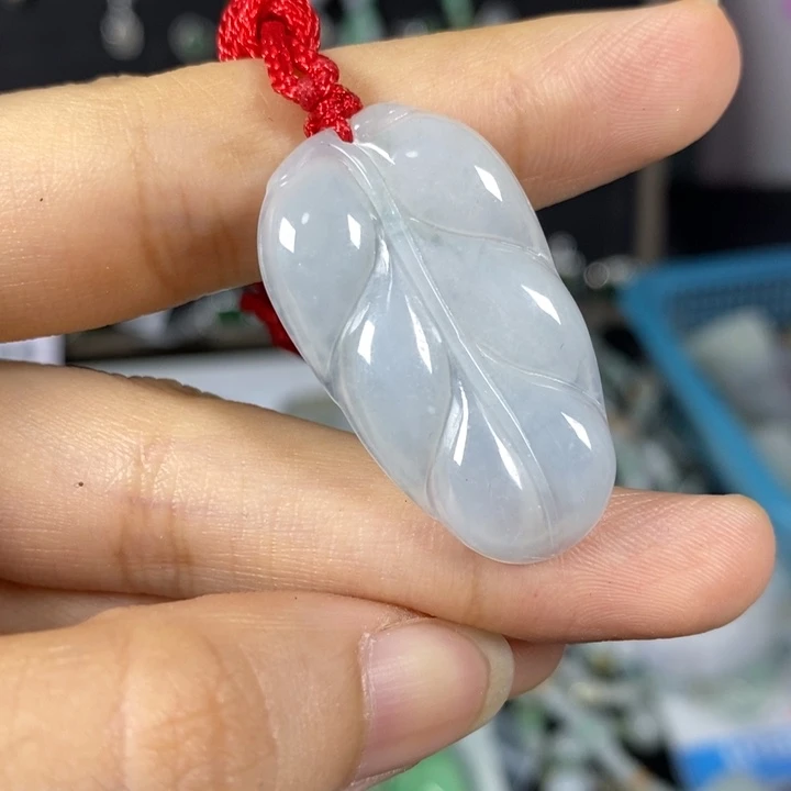 翡翠未镶嵌颈饰翡翠未镶嵌颈饰