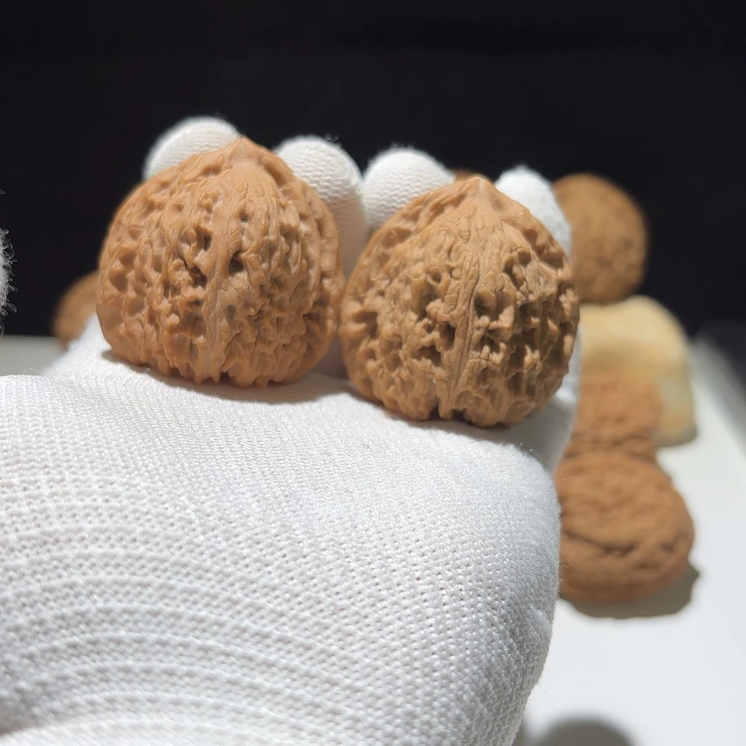 L***K桃核吊坠涿鹿南将40