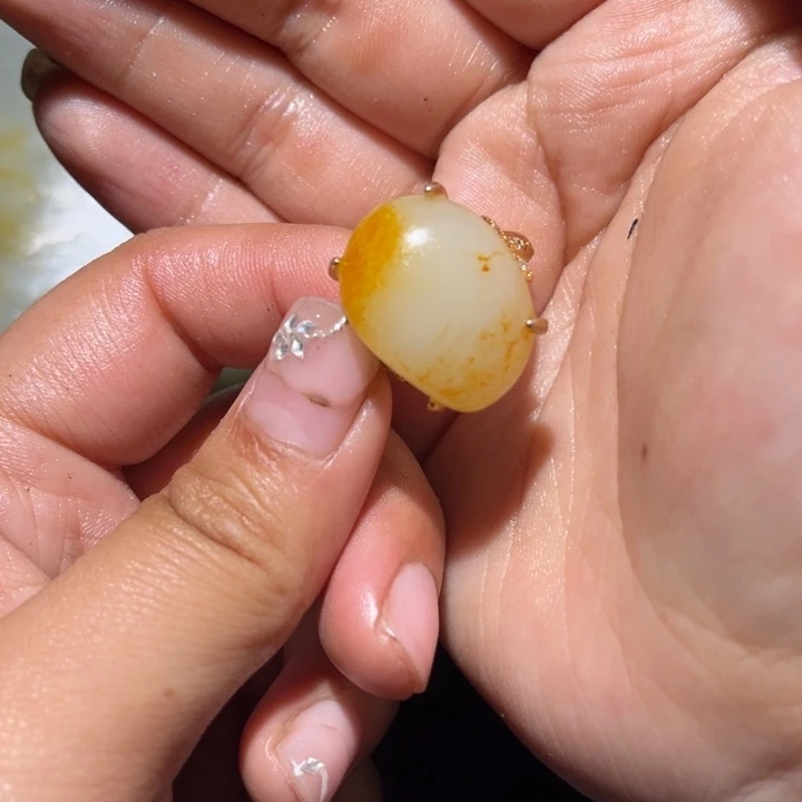 和田玉未镶嵌珠宝奇石