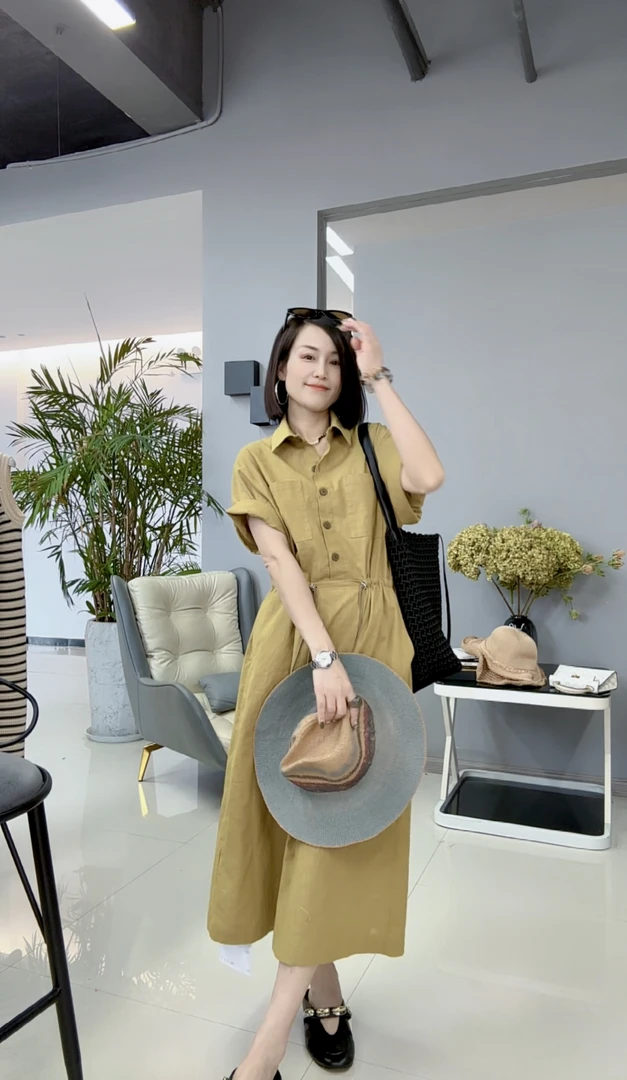 2025 夏季高定款亚麻衬衫领设计感气质收腰显瘦扣子连衣裙 3521