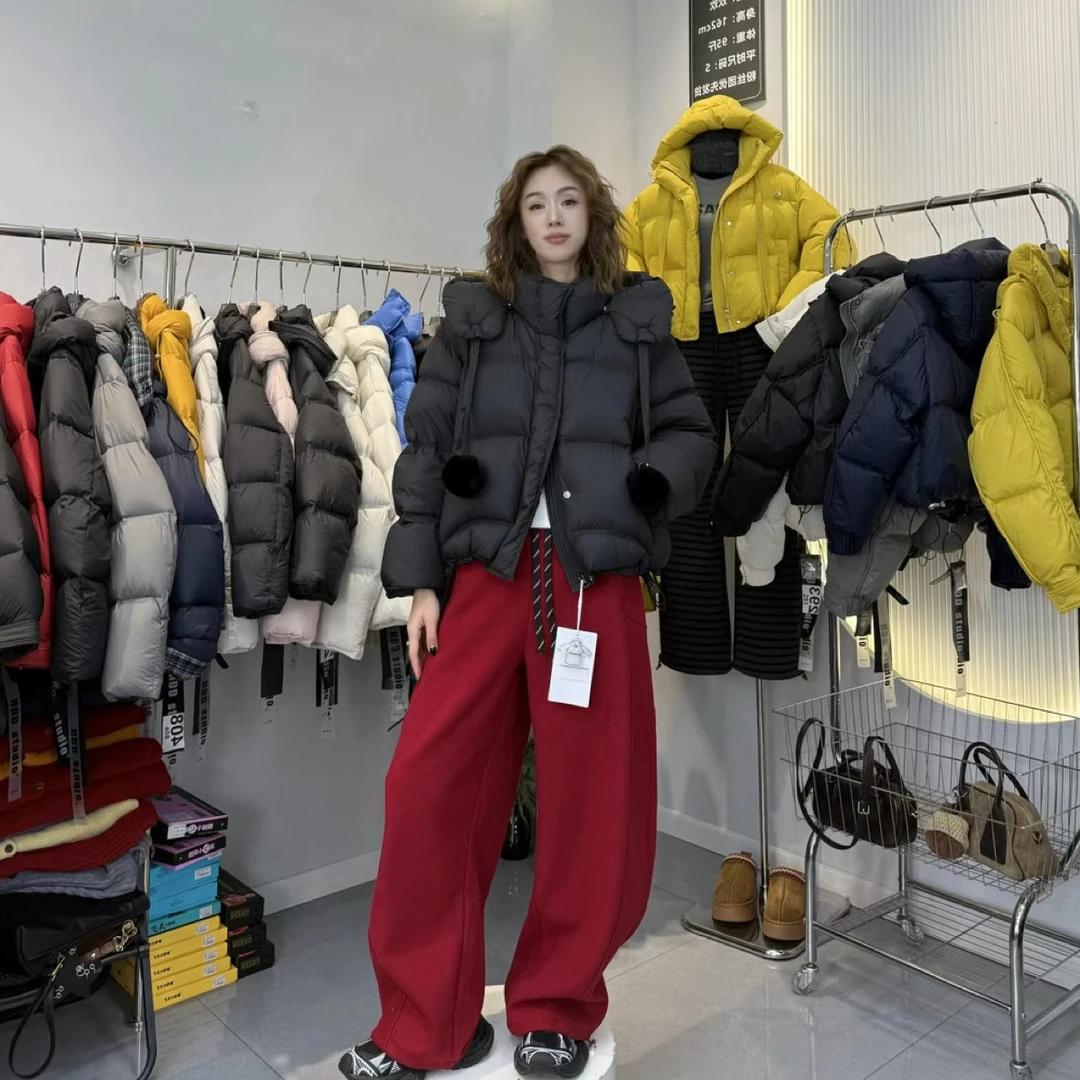 欢欢家毛球球新款韩系连帽短款宽松保暖白鸭绒女士羽绒服