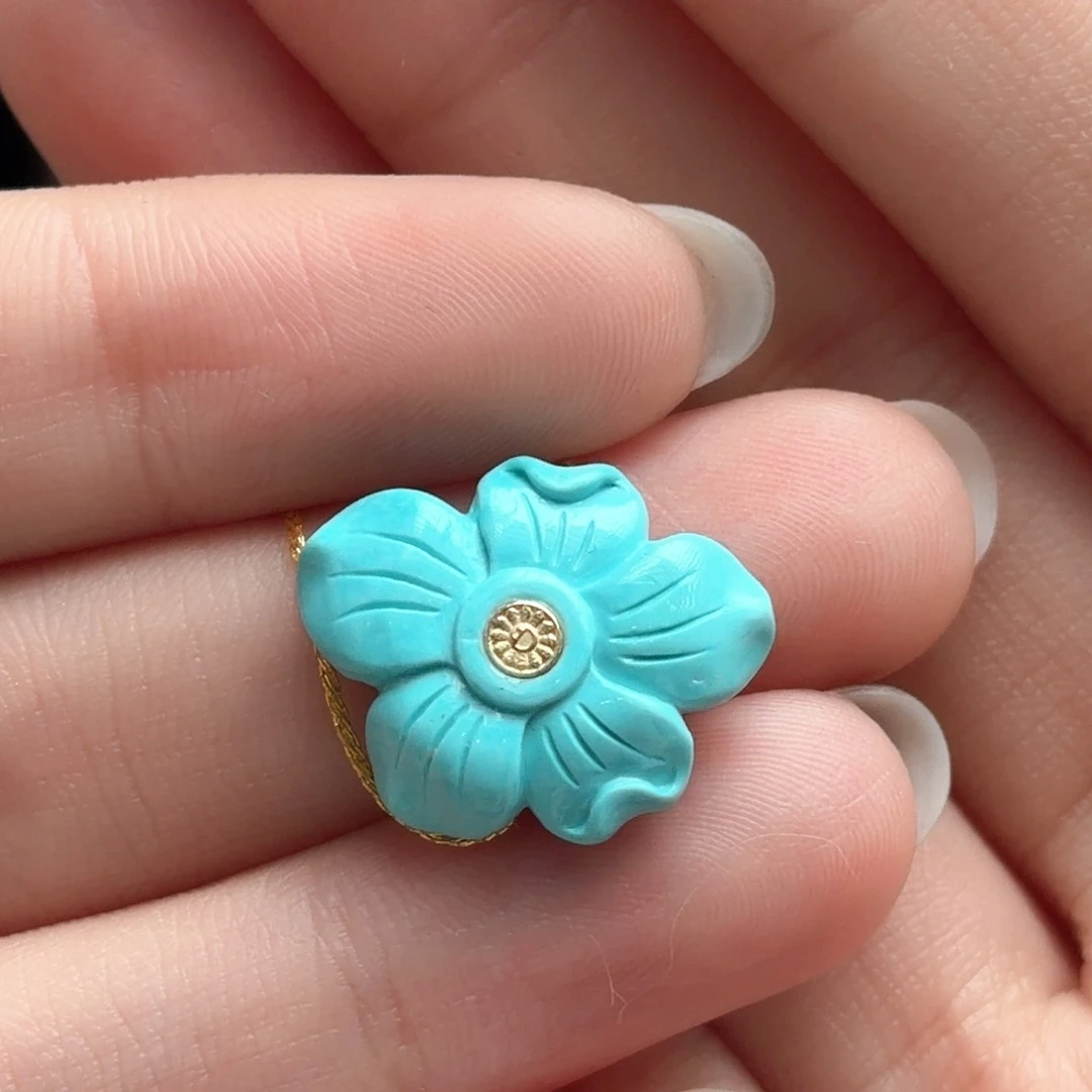 绿松石未镶嵌颈饰