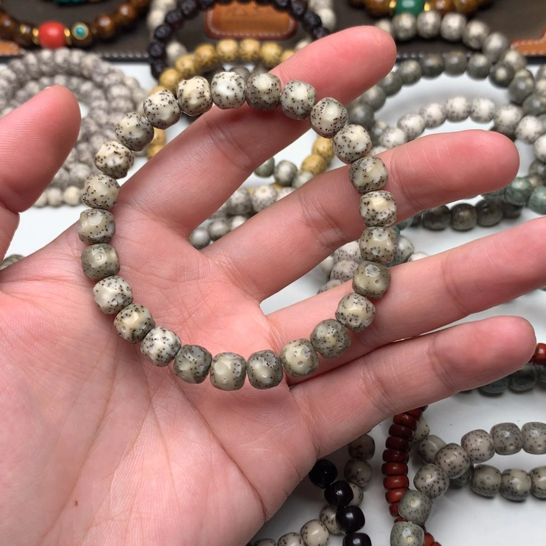 星月菩提手串郎**。星月菩提