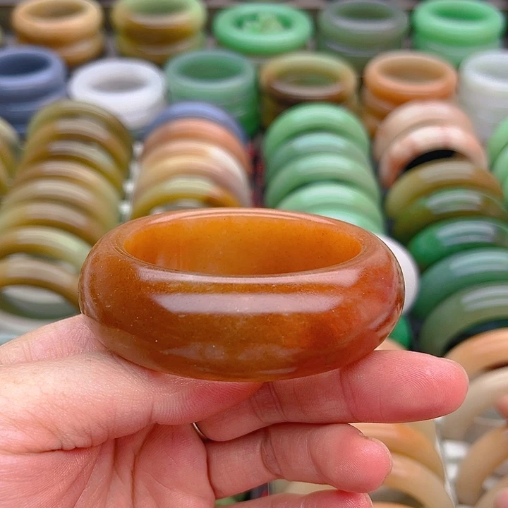 未镶嵌手镯（圆镯）石英质玉