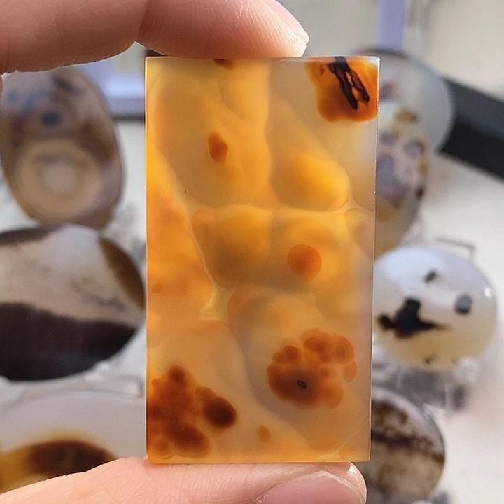 玛瑙/玉髓颈饰未镶嵌