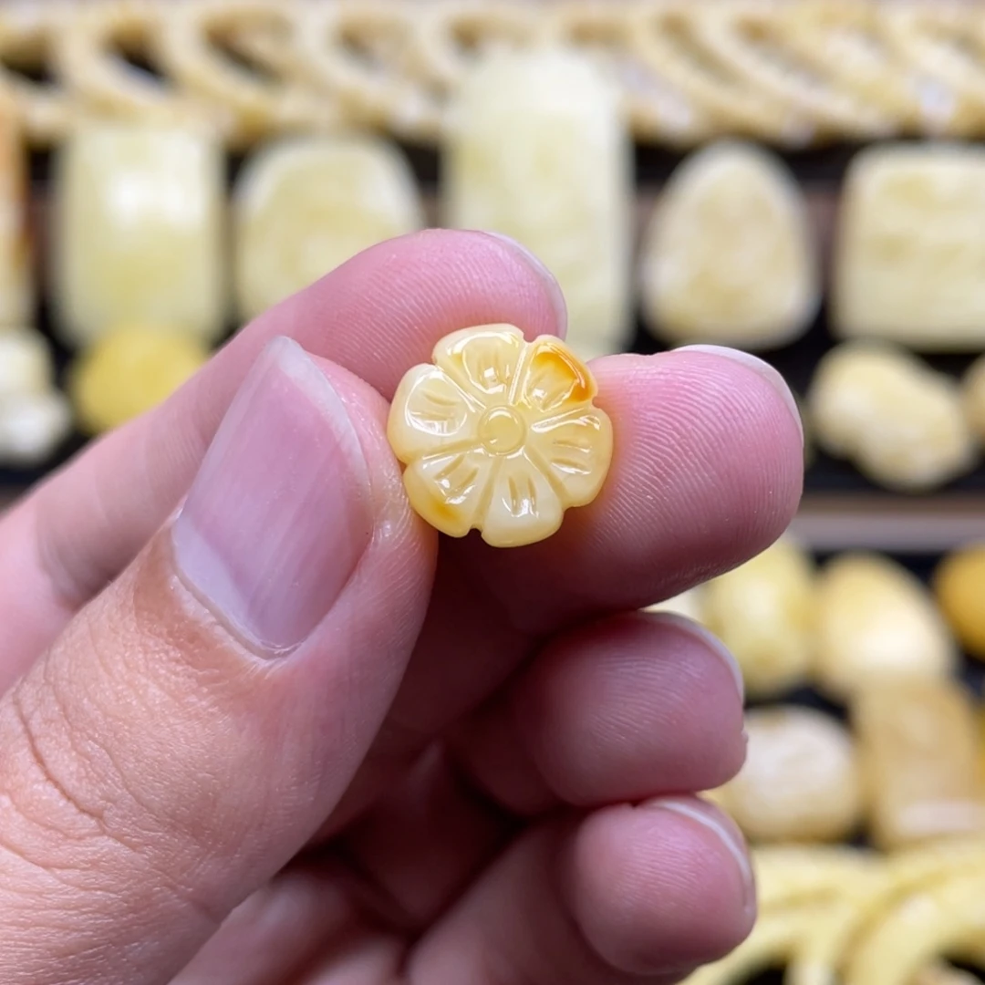 琥珀未镶嵌裸石琥珀蜜蜡