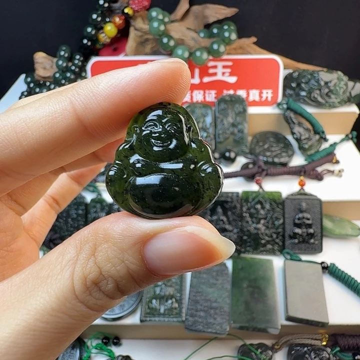 未镶嵌蛇纹石玉颈饰佛公吊坠