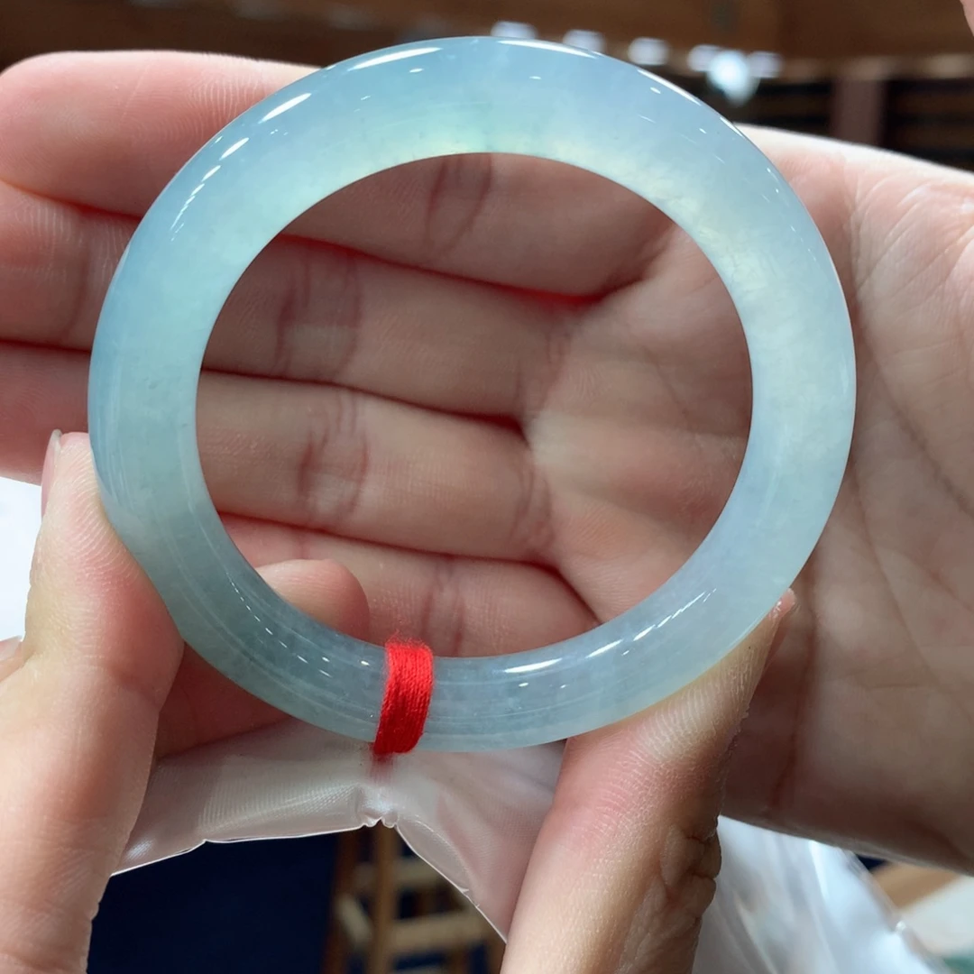 翡翠手镯未镶嵌家**猫买断