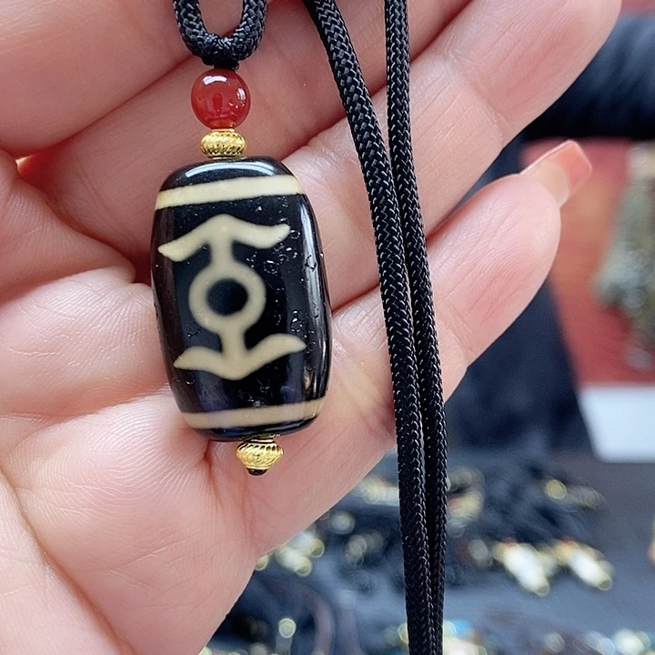 玛瑙/玉髓颈饰合金