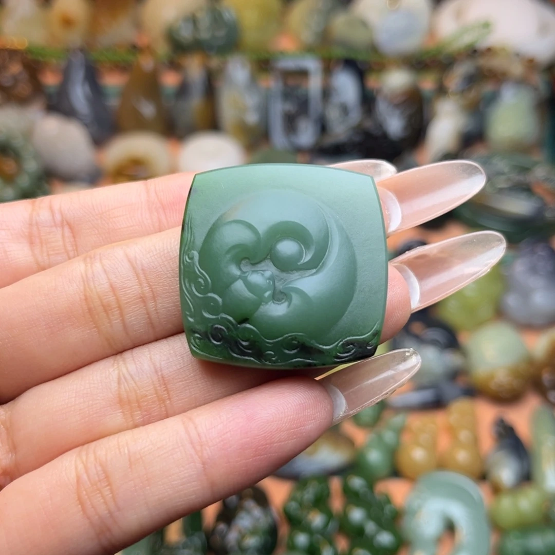 颈饰未镶嵌和田玉