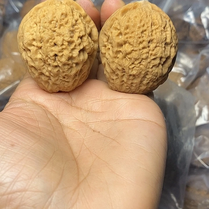 把件文玩核桃云南铁核桃83