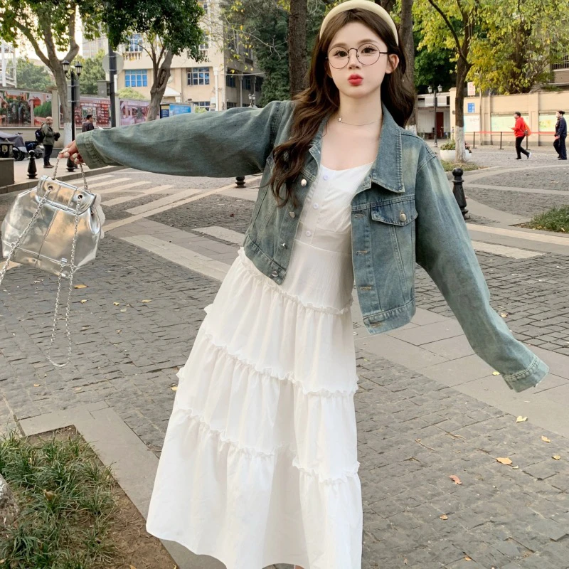 大码女春夏微胖MM显瘦牛仔小外套+a字吊带长裙子两件套藏肉连衣裙