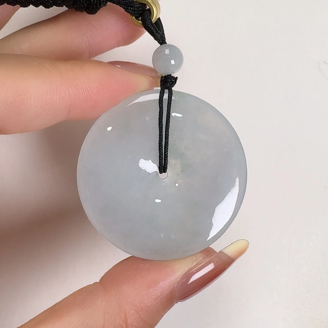 翡翠未镶嵌颈饰平安扣