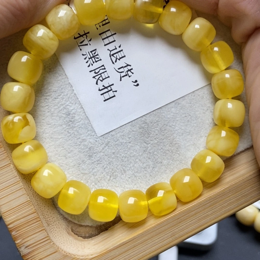 蜜蜡未镶嵌珠宝奇石80