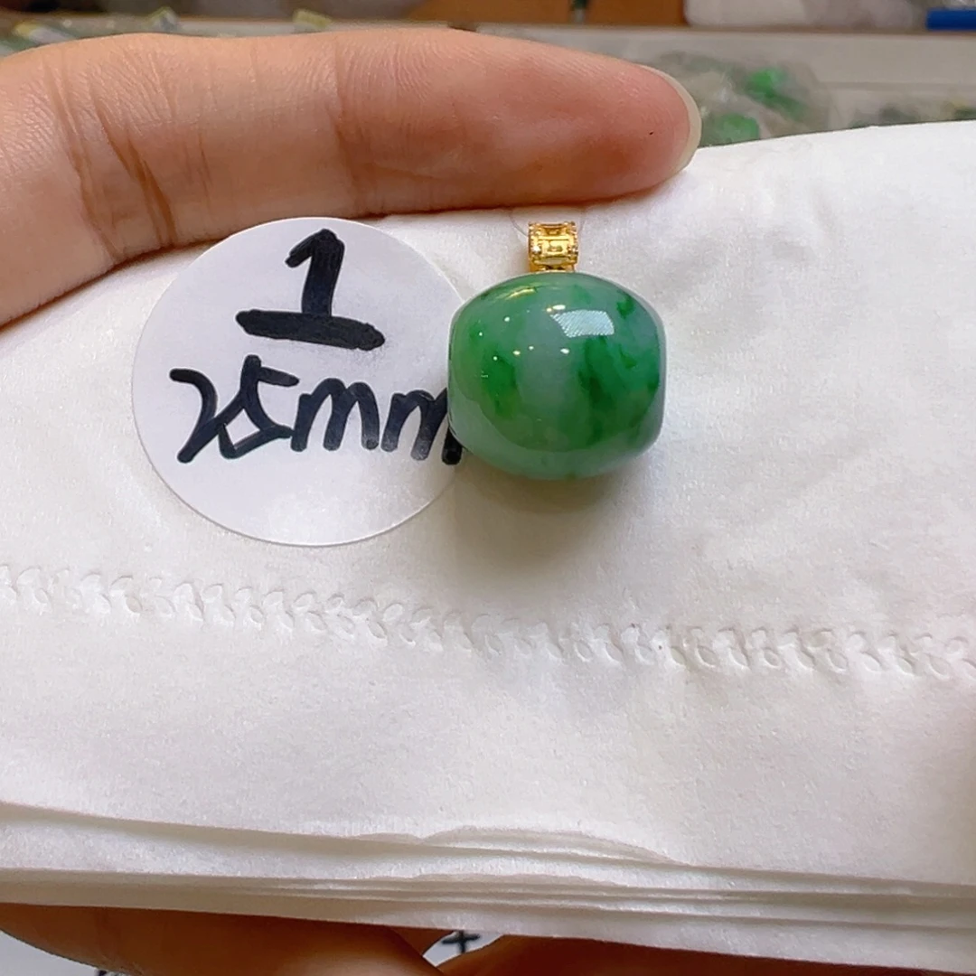 吊坠(不含链)18K金镶嵌翡翠