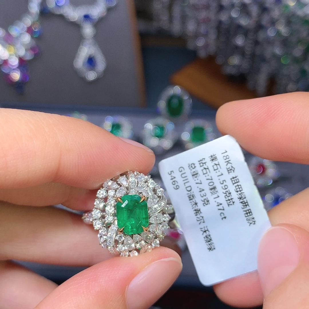 【闪购商品】戒指18K金镶嵌祖母绿