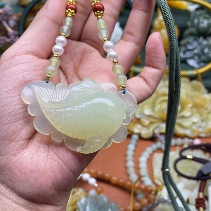 蛇纹石玉吊坠合金乐****~