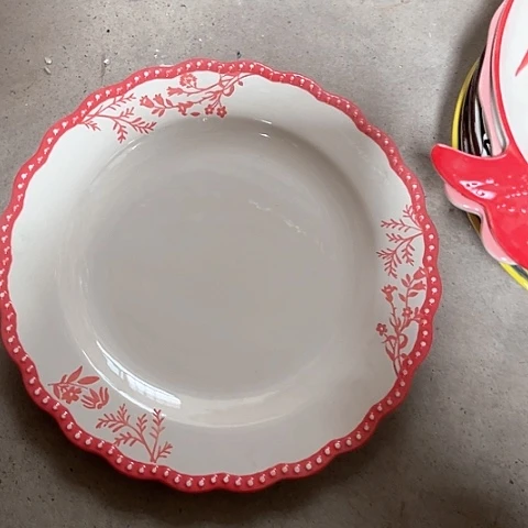 微瑕，约口径27高度2，2个平盘