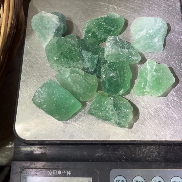 肆***开未镶嵌玛瑙/玉髓珠宝奇石