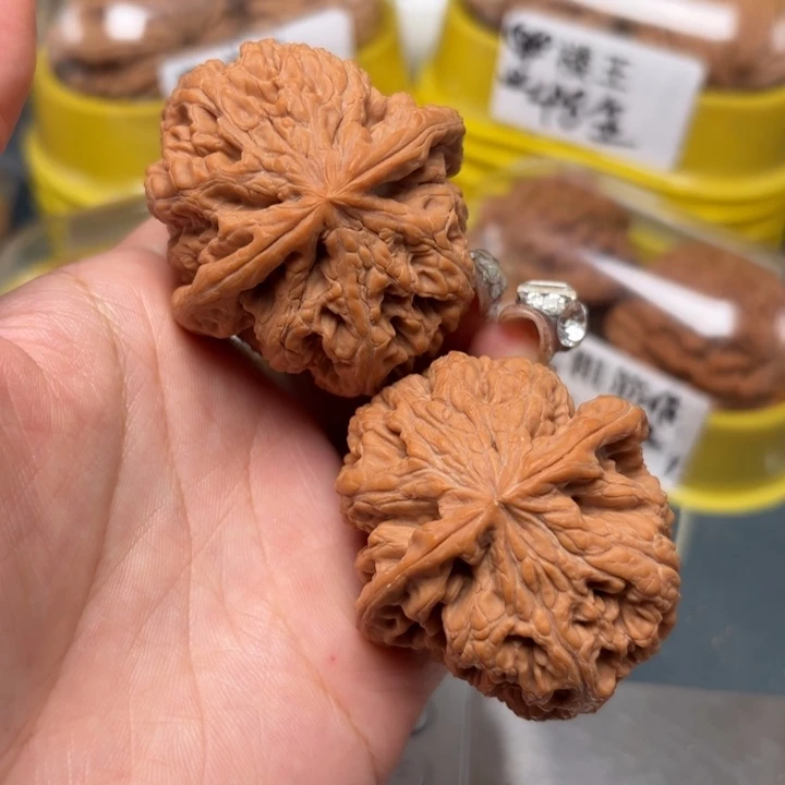 文玩核桃吊坠46-32795-02