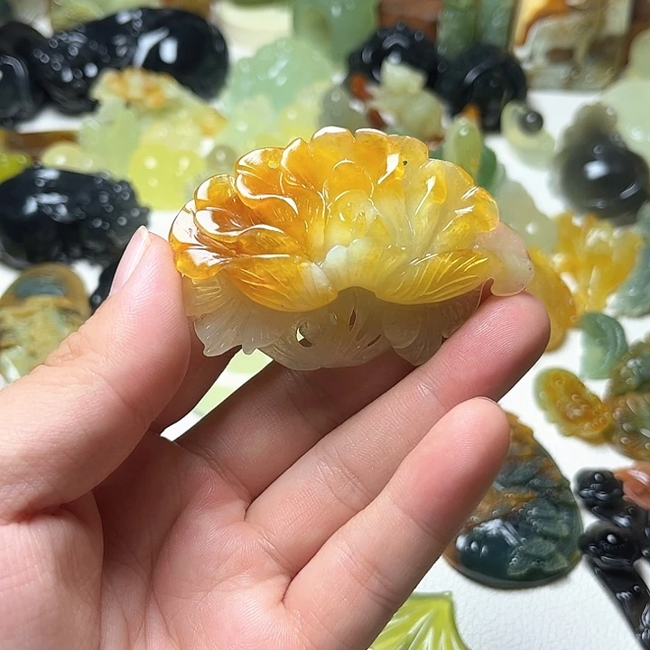 未镶嵌蛇纹石玉颈饰