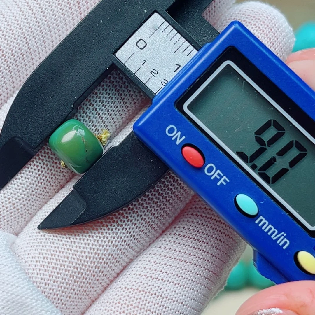 绿松石未镶嵌珠宝