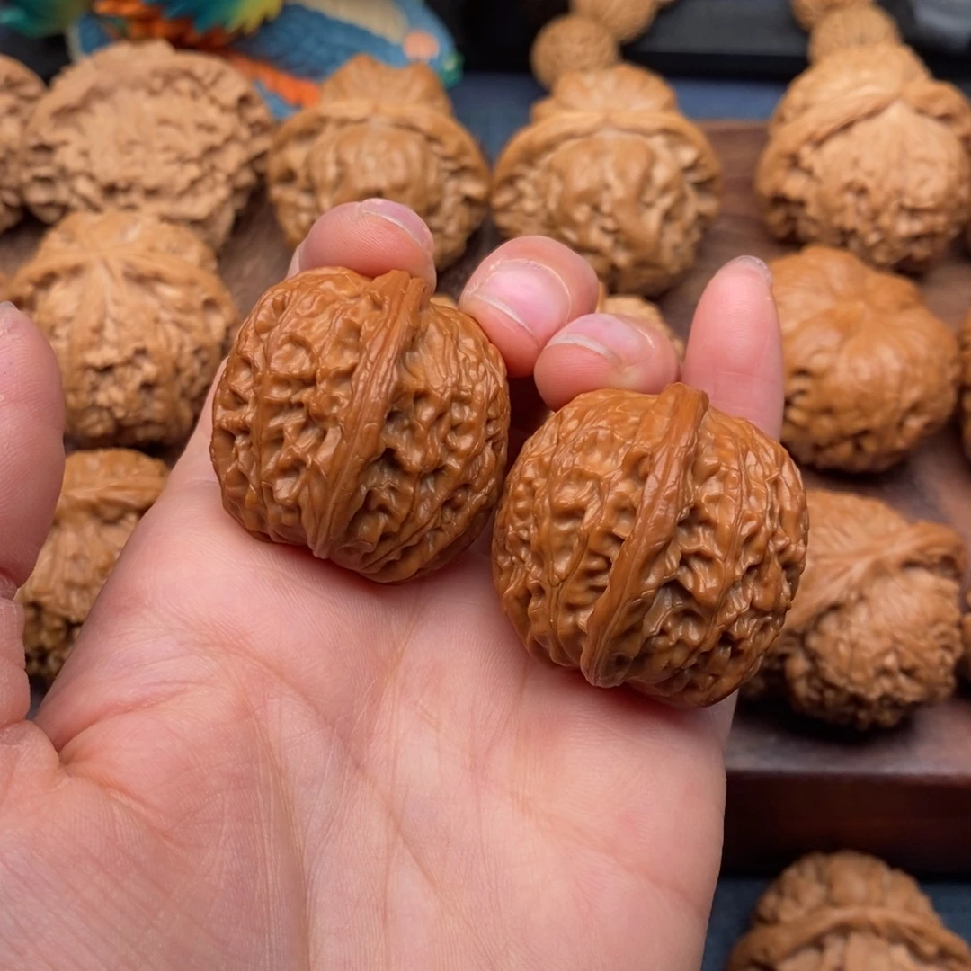 文玩核桃把件35山地石子磨