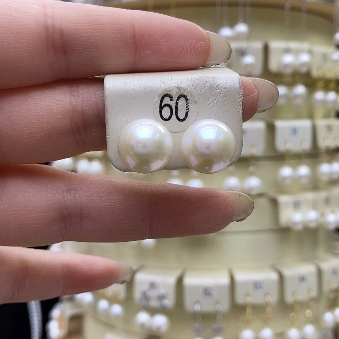 耳饰18K金镶嵌淡水珍珠