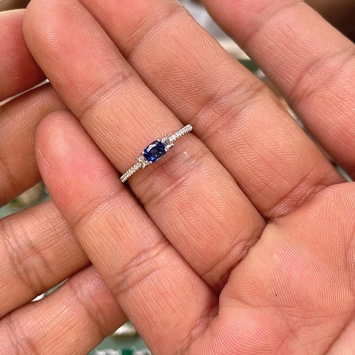 戒指蓝宝石18K金镶嵌主石：0.39ct