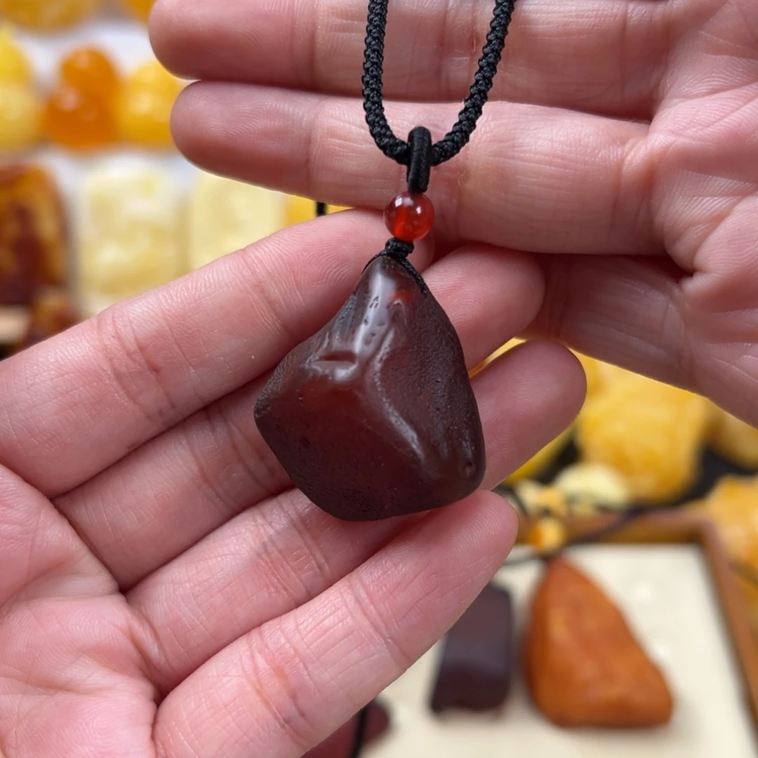 蜜蜡未镶嵌颈饰蜜蜡