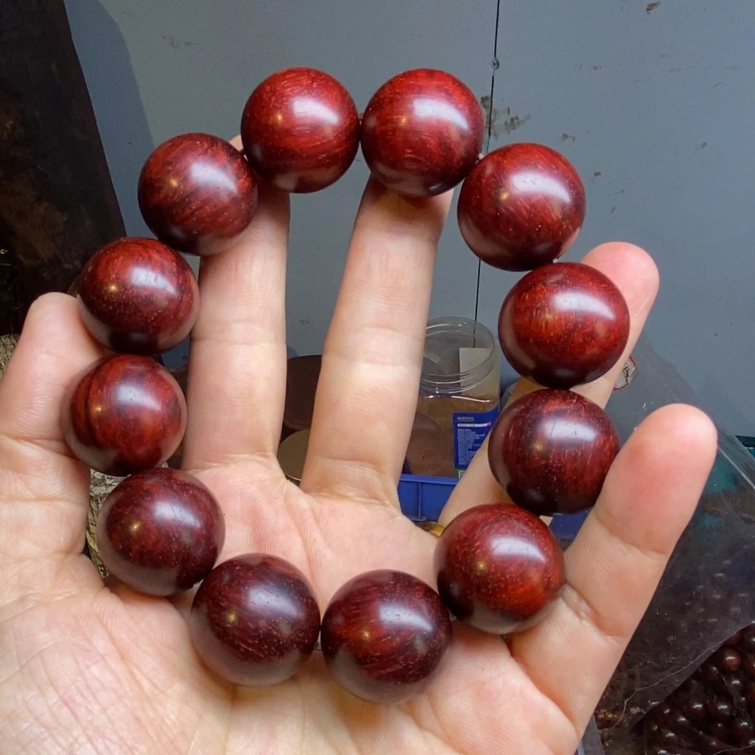 檀香紫檀（小叶紫檀）老*人