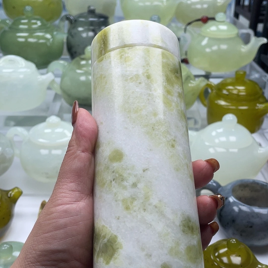 蛇纹石玉未镶嵌玉水杯