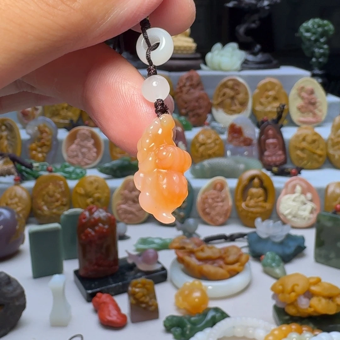 未镶嵌颈饰玛瑙/玉髓鳄鱼