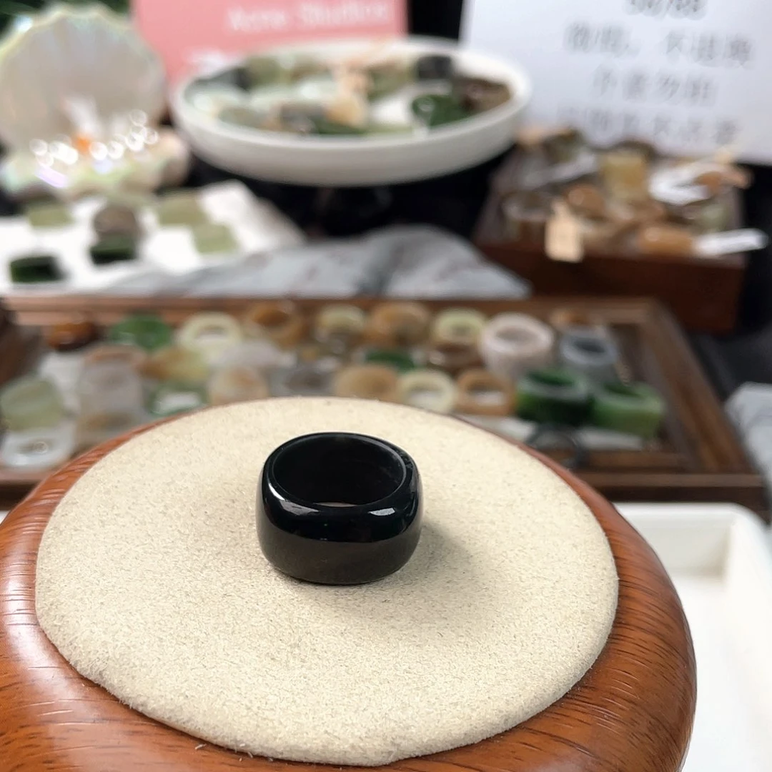 和田玉戒指未镶嵌z38墨玉方圆16.6不退换