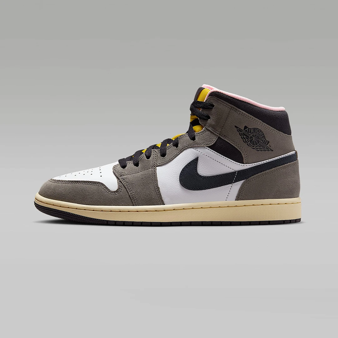 耐克男鞋AIR JORDAN 1 舒适耐磨时尚百搭运动休闲鞋HQ2011-100