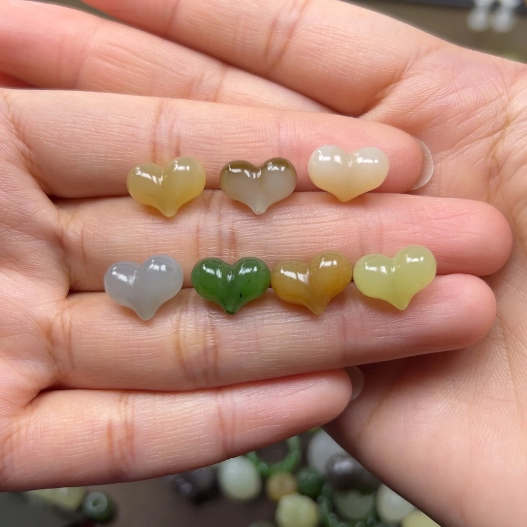 和田玉未镶嵌颈饰98一个多样性发其一