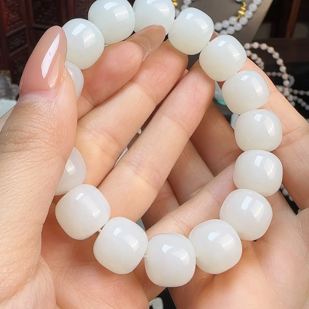 和田玉未镶嵌颈饰定制发货