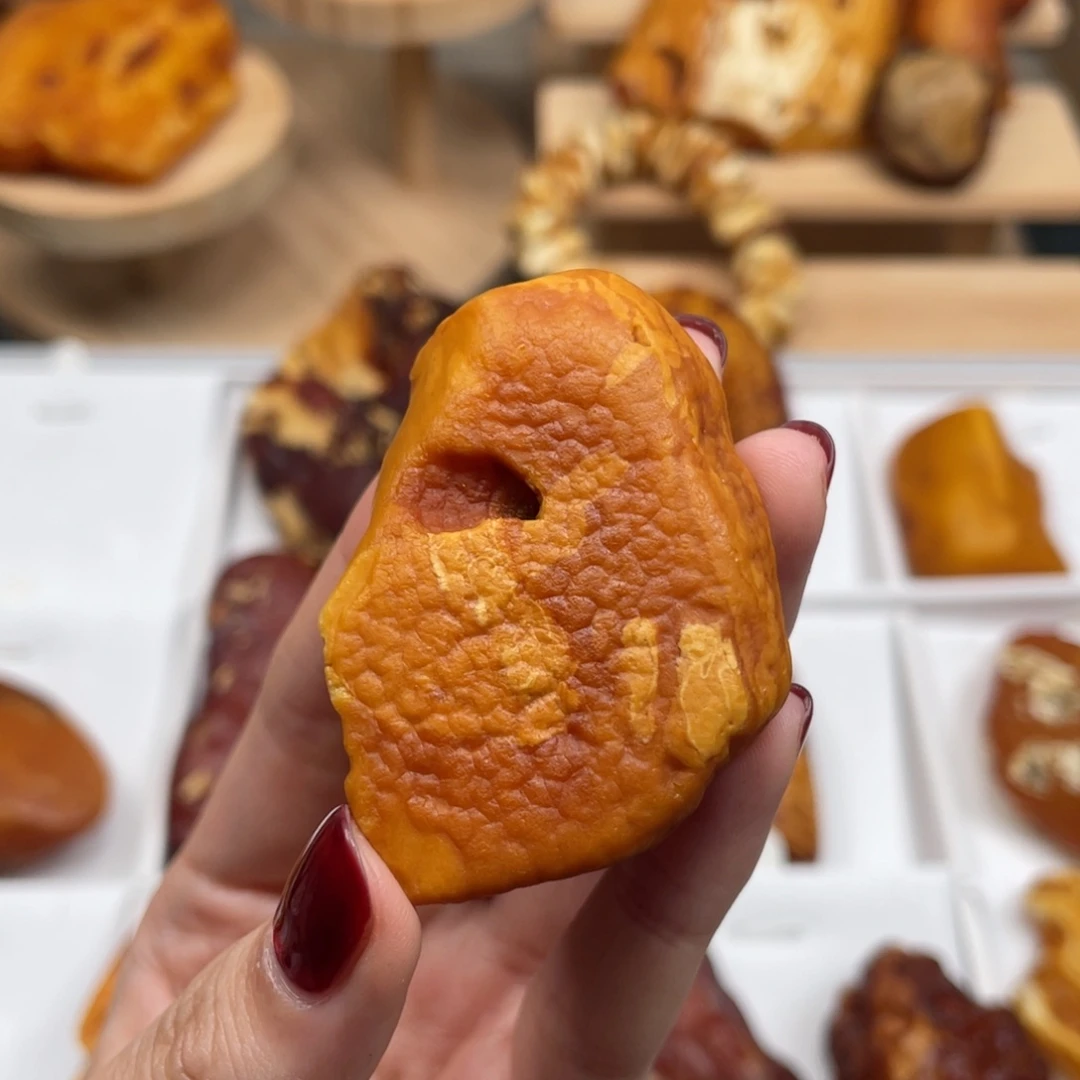 琥珀未镶嵌珠宝奇石