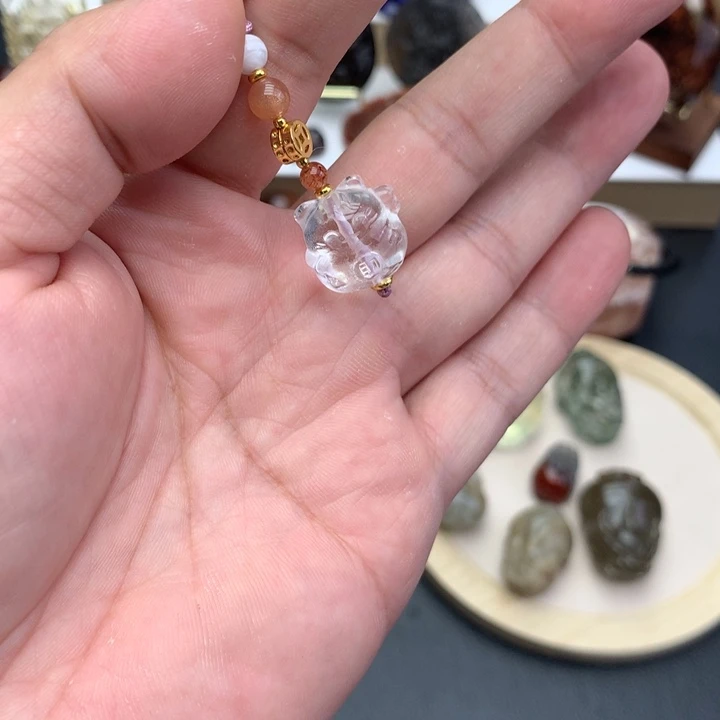 未镶嵌颈饰水晶手机挂随机发一个