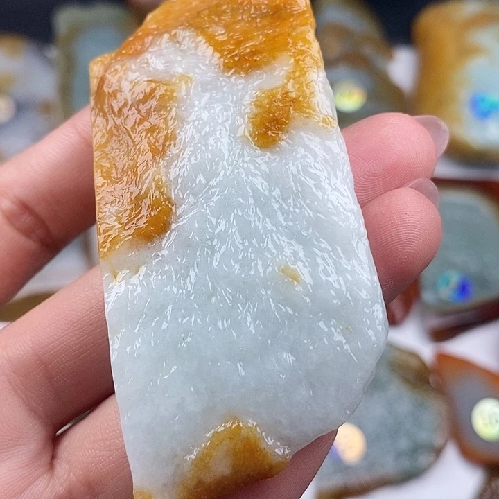 颈饰未镶嵌翡翠天然