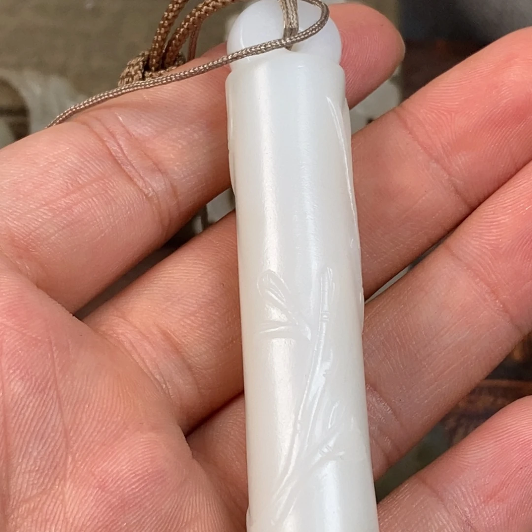 用***1非常精美的脖挂件
