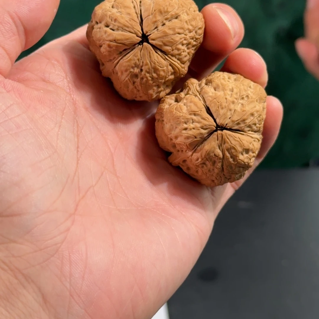 文玩核桃把件79号蟾王三棱