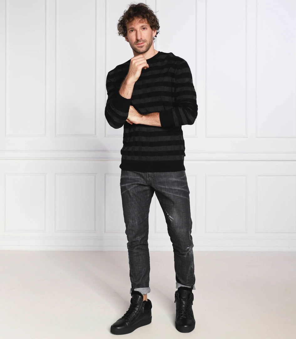 格纹提花男士休闲羊毛圆领毛衣