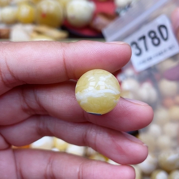 蜜蜡未镶嵌珠宝奇石粉16.8一线天