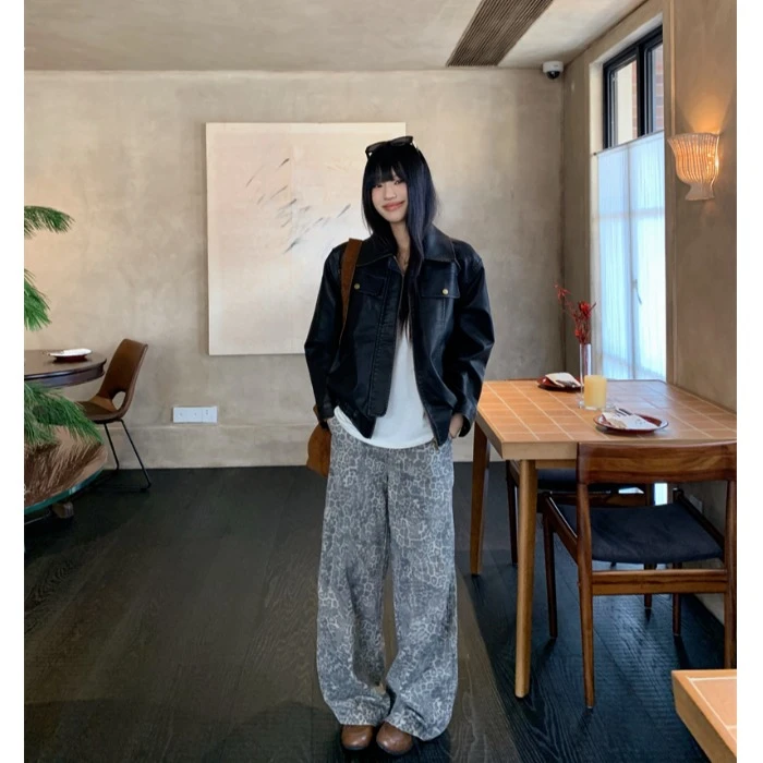 复古黑色翻领长袖pu皮外套女秋冬新款宽松皮衣复古豹纹休闲裤套装