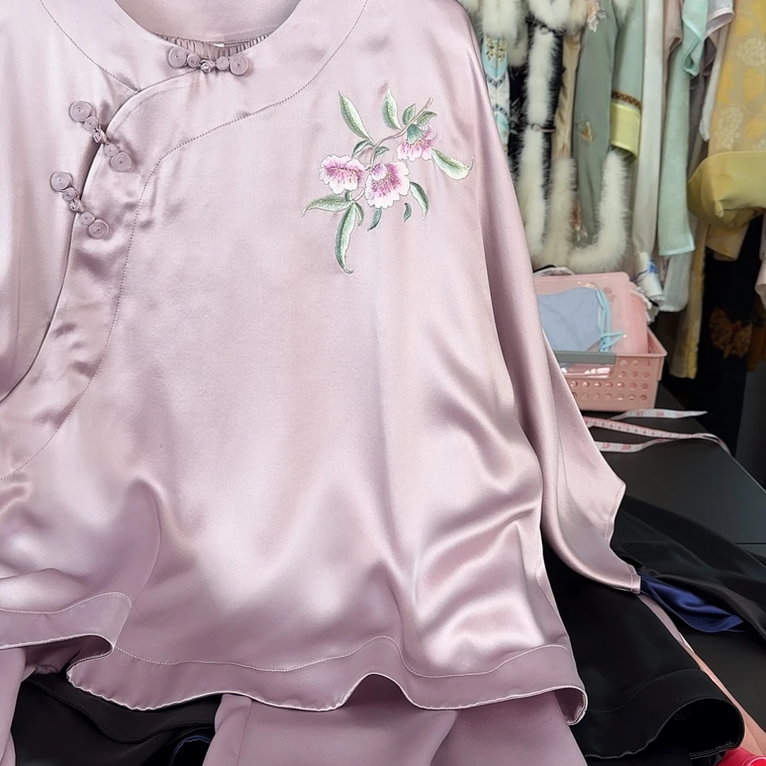 风***筝织绣紫色真丝睡衣美衣