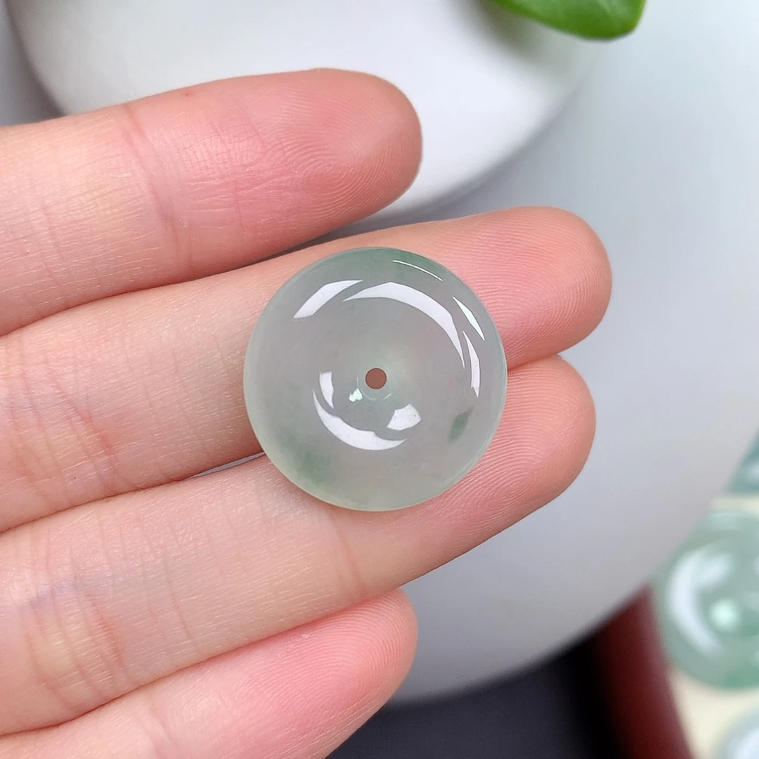 翡翠未镶嵌颈饰平安扣 18.6-5.5mm