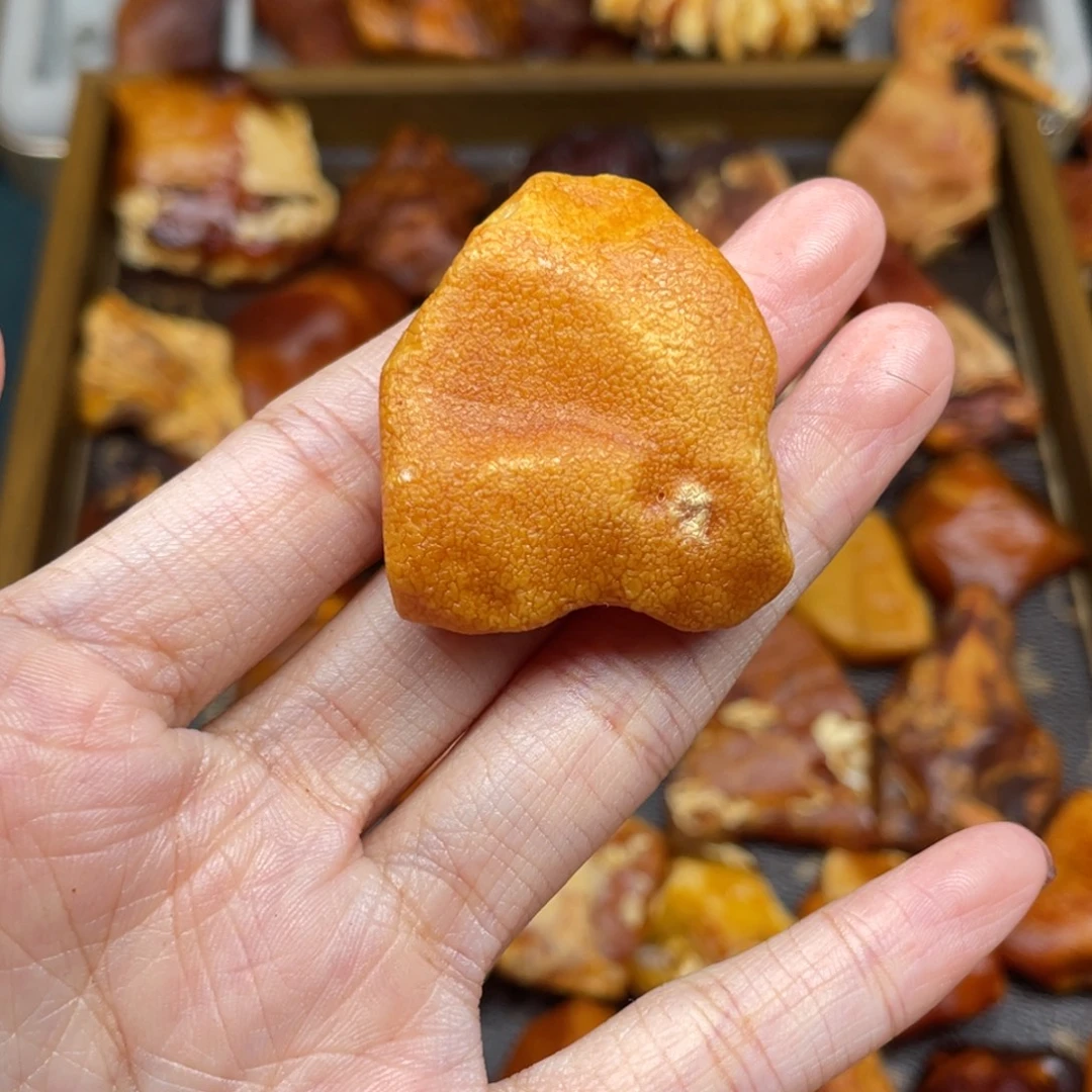 琥珀未镶嵌珠宝奇石