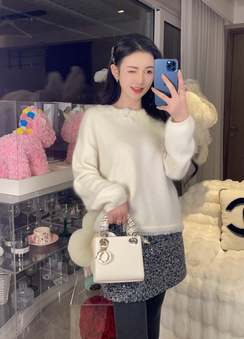 【BAGALIO】花朵庄园法式立体花羊毛毛衣 403